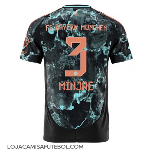 Camisa de Futebol Bayern Munich Kim Min-jae #3 Equipamento Secundário 2024-25 Manga Curta